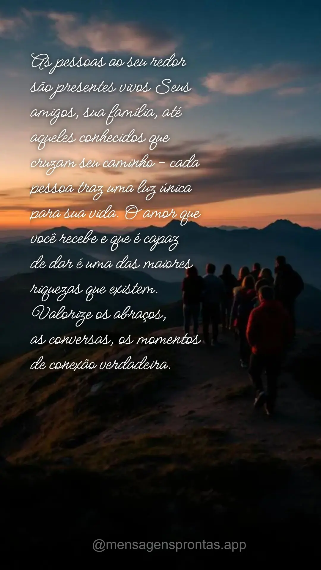 As pessoas ao seu redor 
são presentes vivos Seus amigos, sua família, até aqueles conhecidos que cruzam seu caminho - cada pessoa traz uma luz únic...